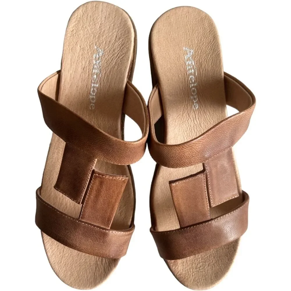 Antelope Brown Rectangle-Front Karas Leather Sandals, 37/US7